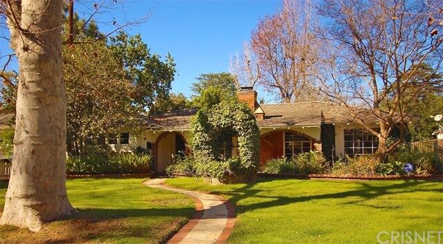 5149 Teesdale Avenue  Valley Village CA 91607 photo