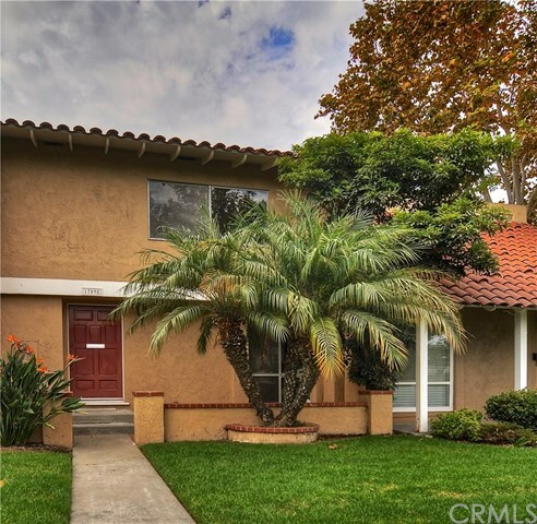 Property Photo:  17098 Los Modelos Street  CA 92708 