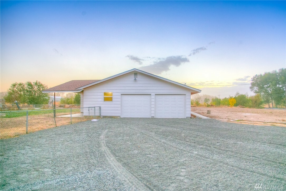 Property Photo:  5667 Mae Valley Rd NE  WA 98837 