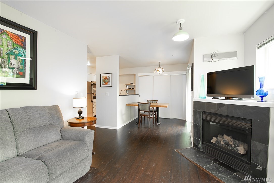 Property Photo:  1729 12th Avenue S 105  WA 98144 