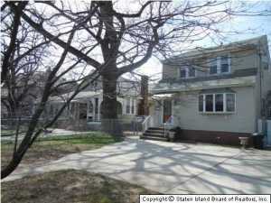 Property Photo:  64 Davis Avenue  NY 10310 