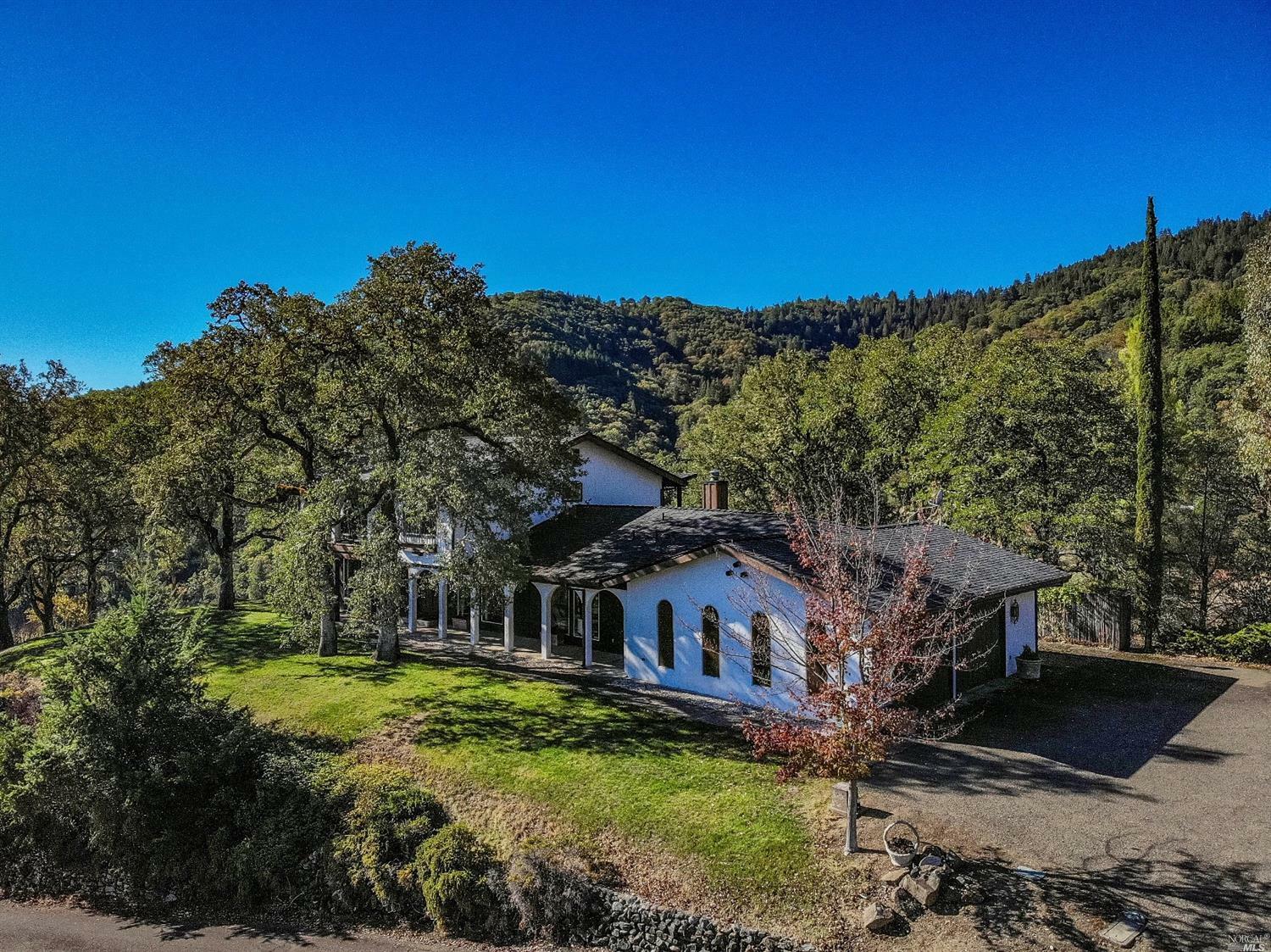 564 Oak Knoll Road  Ukiah CA 95482 photo