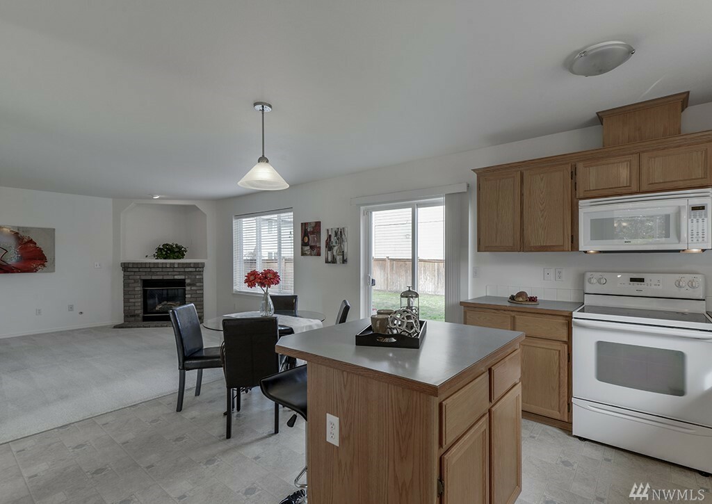 Property Photo: 23932 SE 277th Place WA 98038