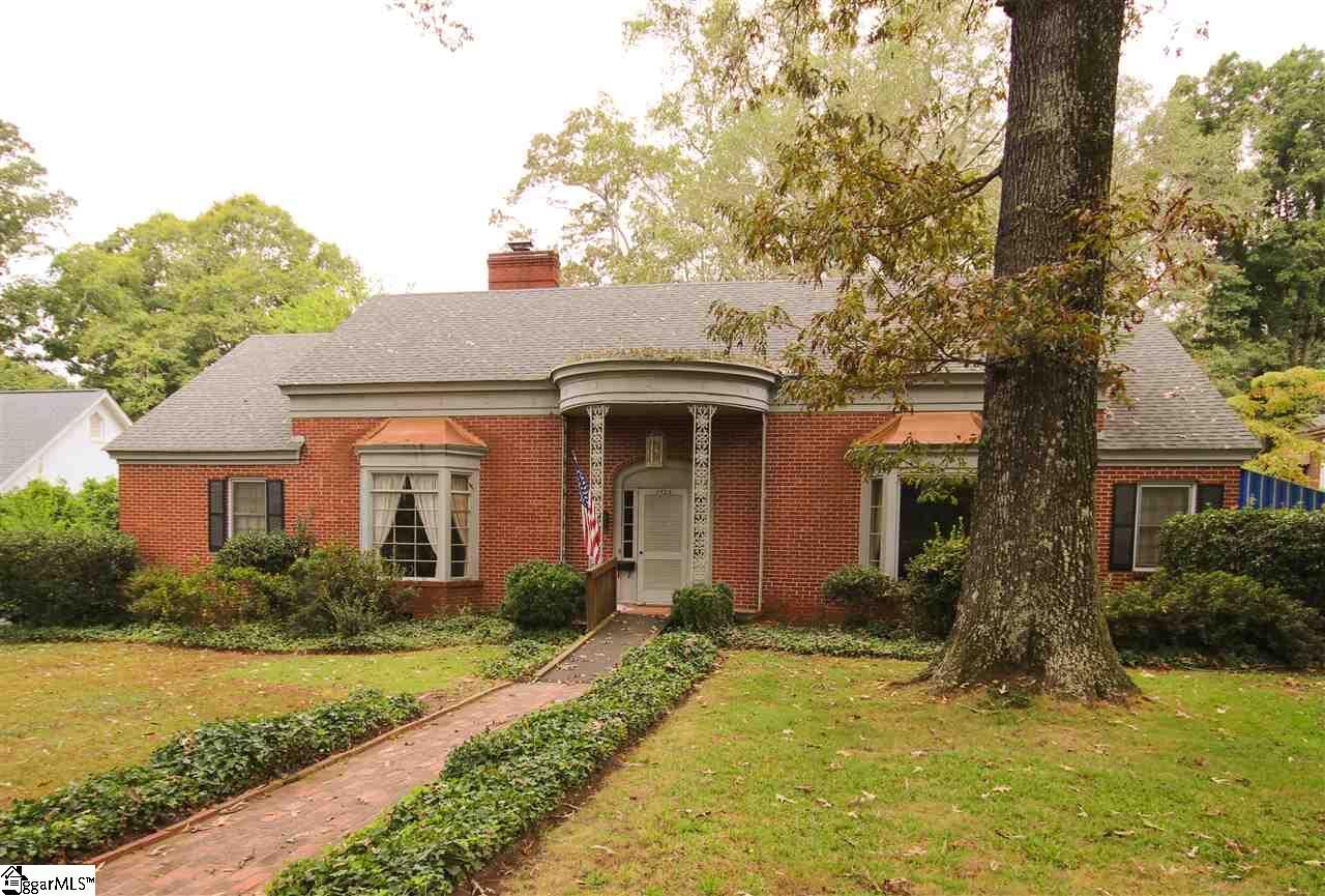Property Photo:  1723 N Main Street  SC 29609 