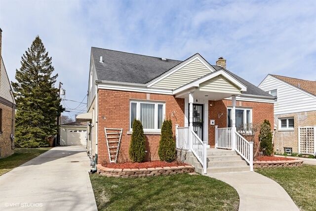 Property Photo:  2536 South 2nd Avenue  IL 60546 