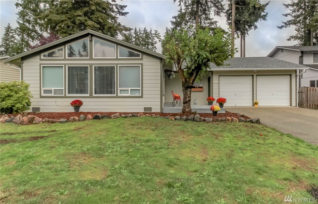 Property Photo:  26840 165th Place SE  WA 98042 