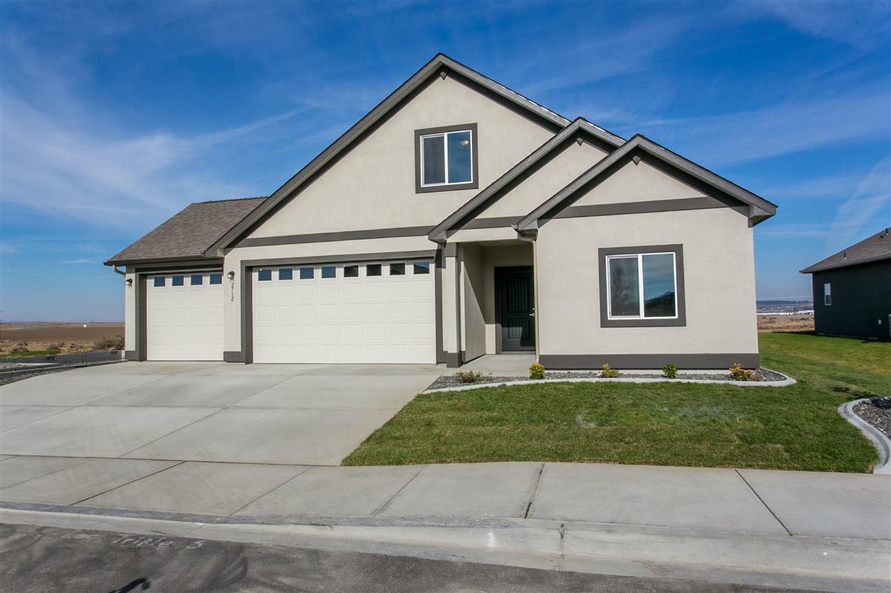 Property Photo:  2712 Torrey Pine Way  WA 99354 