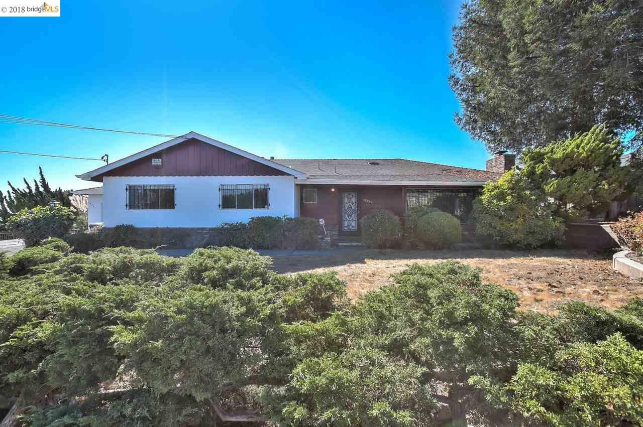 Property Photo:  10931 Lochard St  CA 94605 