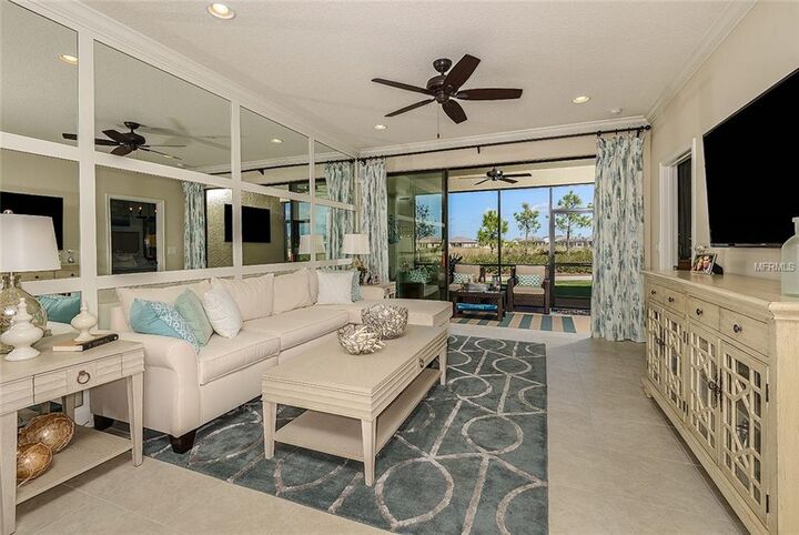 Property Photo: 12740 Sorrento Way 26-103 FL 34211