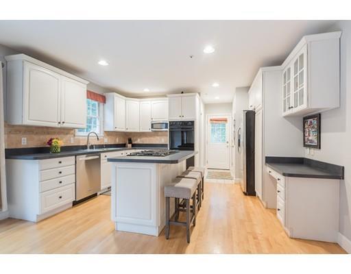 Property Photo: 88 Weyland Cir MA 01845