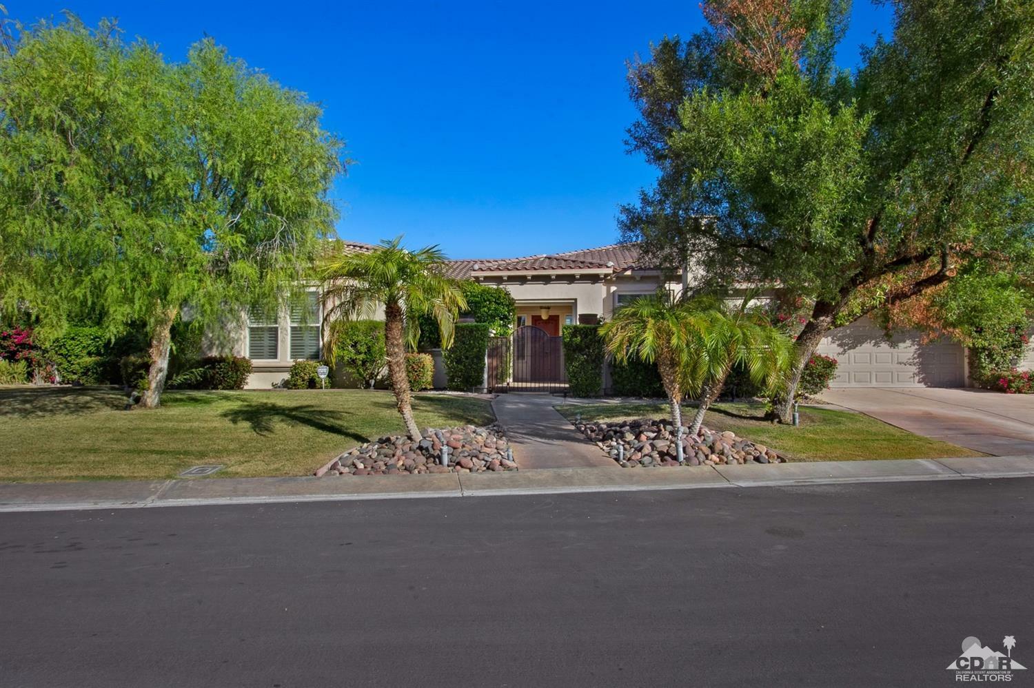 Property Photo:  48 Toscana Way E  CA 92270 