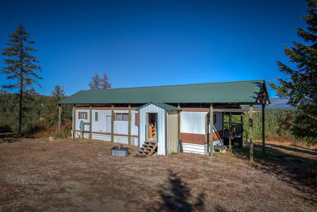 Property Photo: 4879 H Springdale Hunters Rd WA 99173