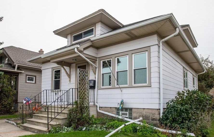 Property Photo:  3431 E Howard Ave  WI 53235 