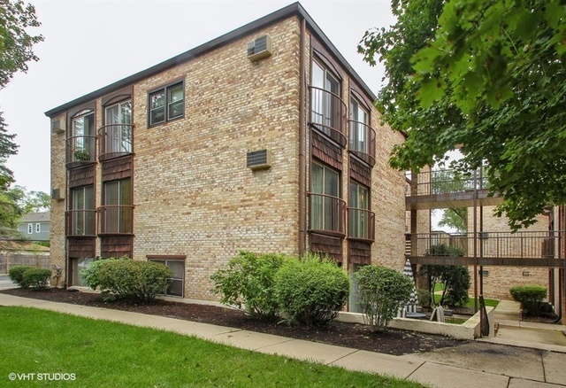 Property Photo:  1960 Cherry Lane 301  IL 60062 