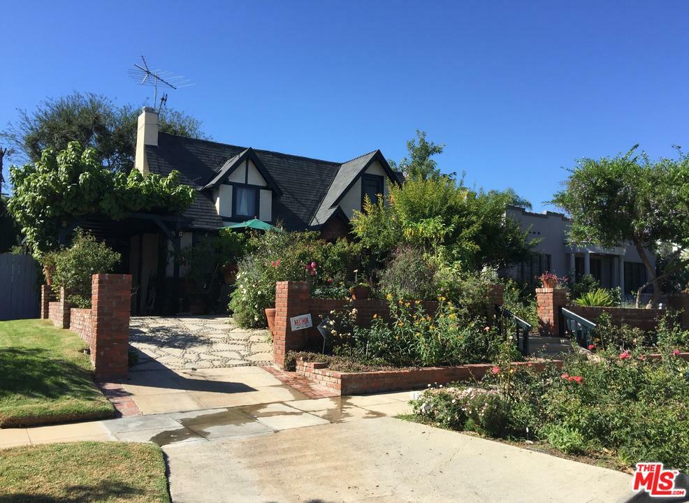 Property Photo:  347 N Lucerne Blvd  CA 90004 