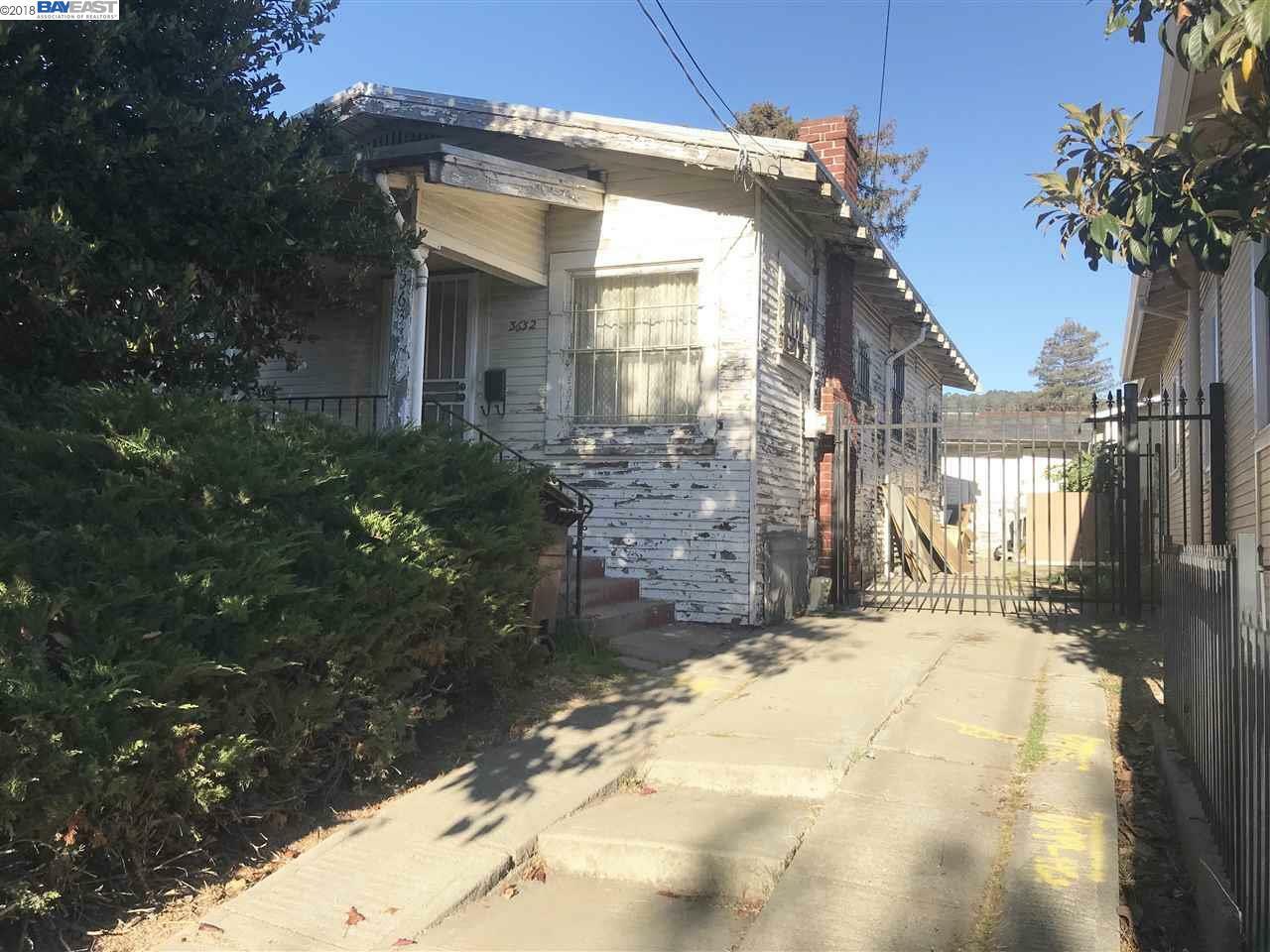 Property Photo:  3632 Redding St  CA 94619 