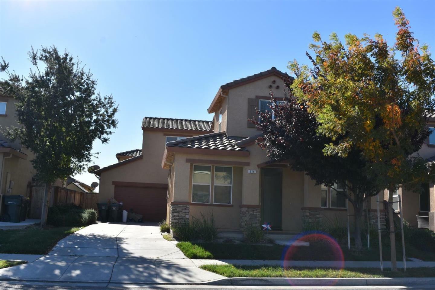 Property Photo:  316 Colonial Trail  CA 95330 