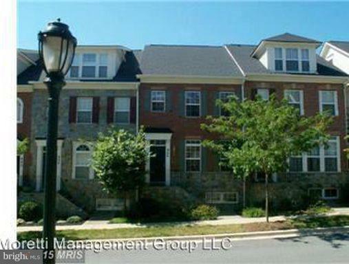 Property Photo:  906 Havencrest Street  MD 20850 