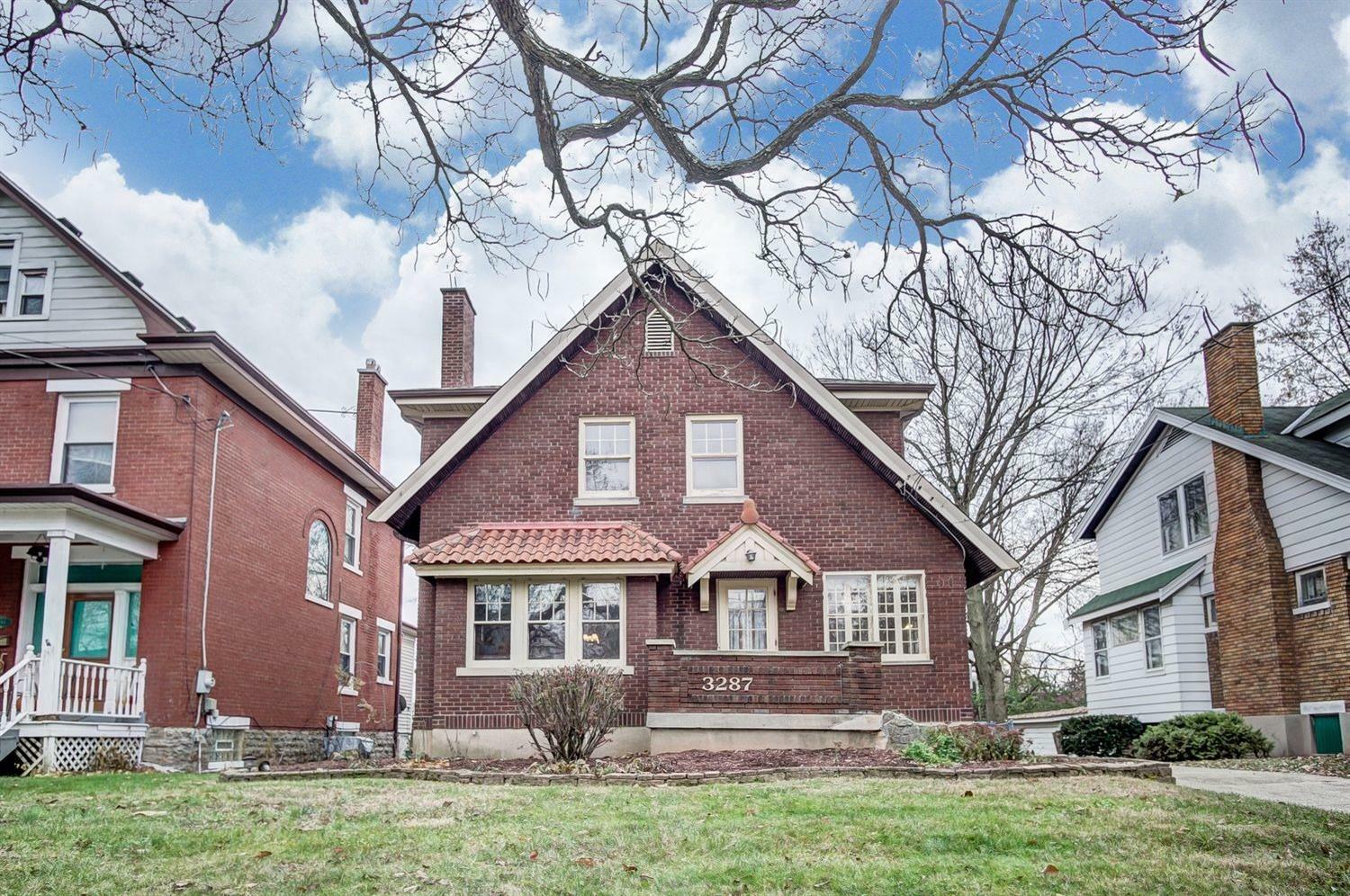 Property Photo:  3287 Daytona Avenue  OH 45211 