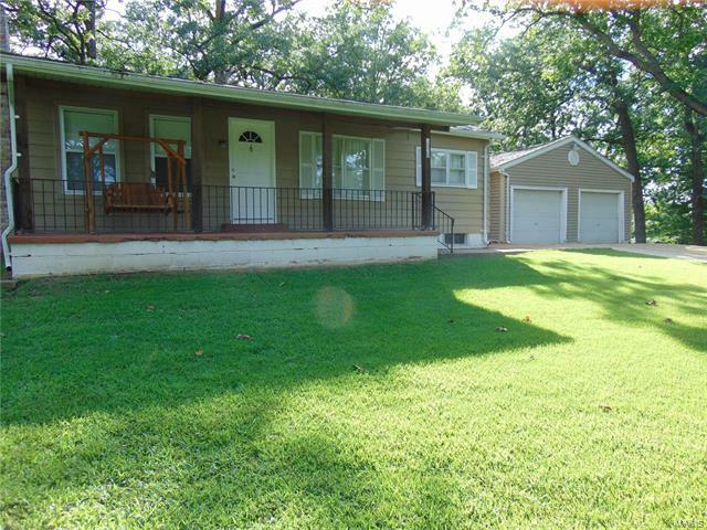 Property Photo: 1020 Windes 63028