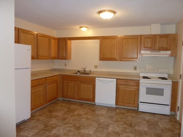 Property Photo: 4-24 Autumn Leaf Drive NH 03060