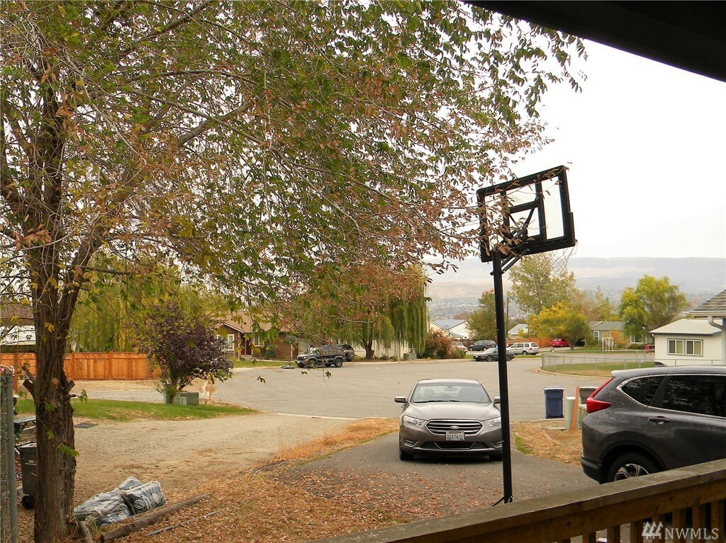 Property Photo: 285 Linda Lane WA 98801