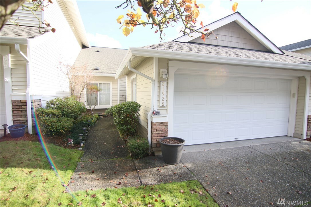 Property Photo:  21928 39th Place S 7-2  WA 98032 