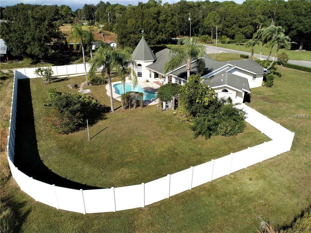 Property Photo: 4019 89th Street E FL 34221