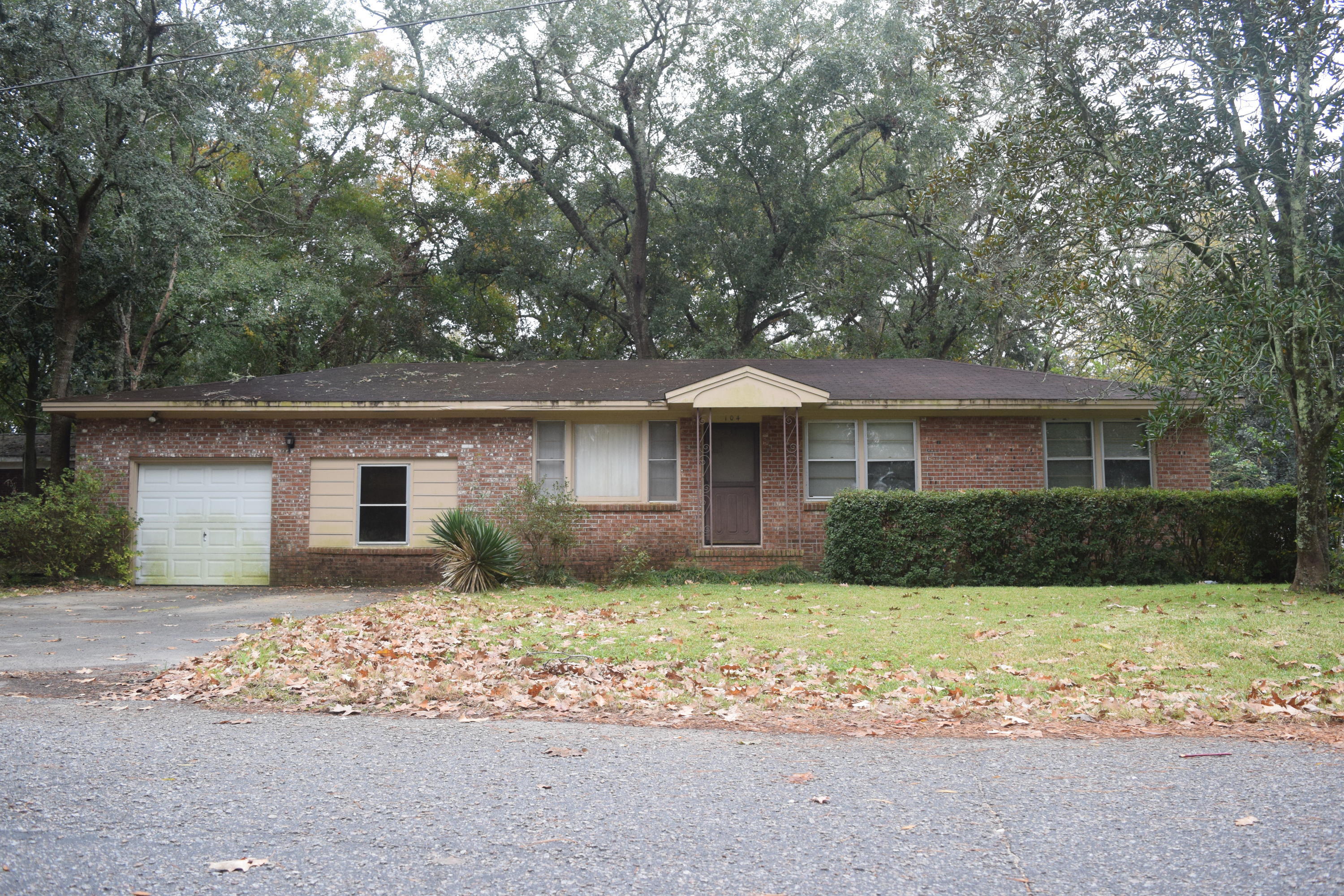 Property Photo: 104 Edmund Road SC 29445