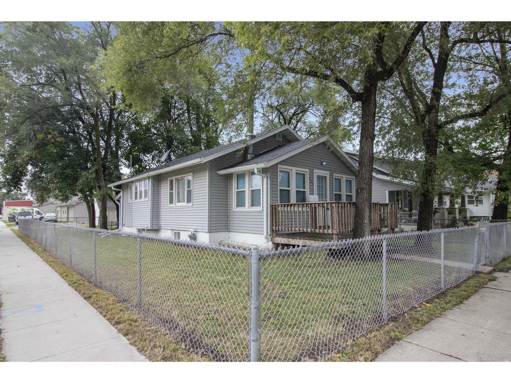 Property Photo:  400 3rd Street  IA 50265 