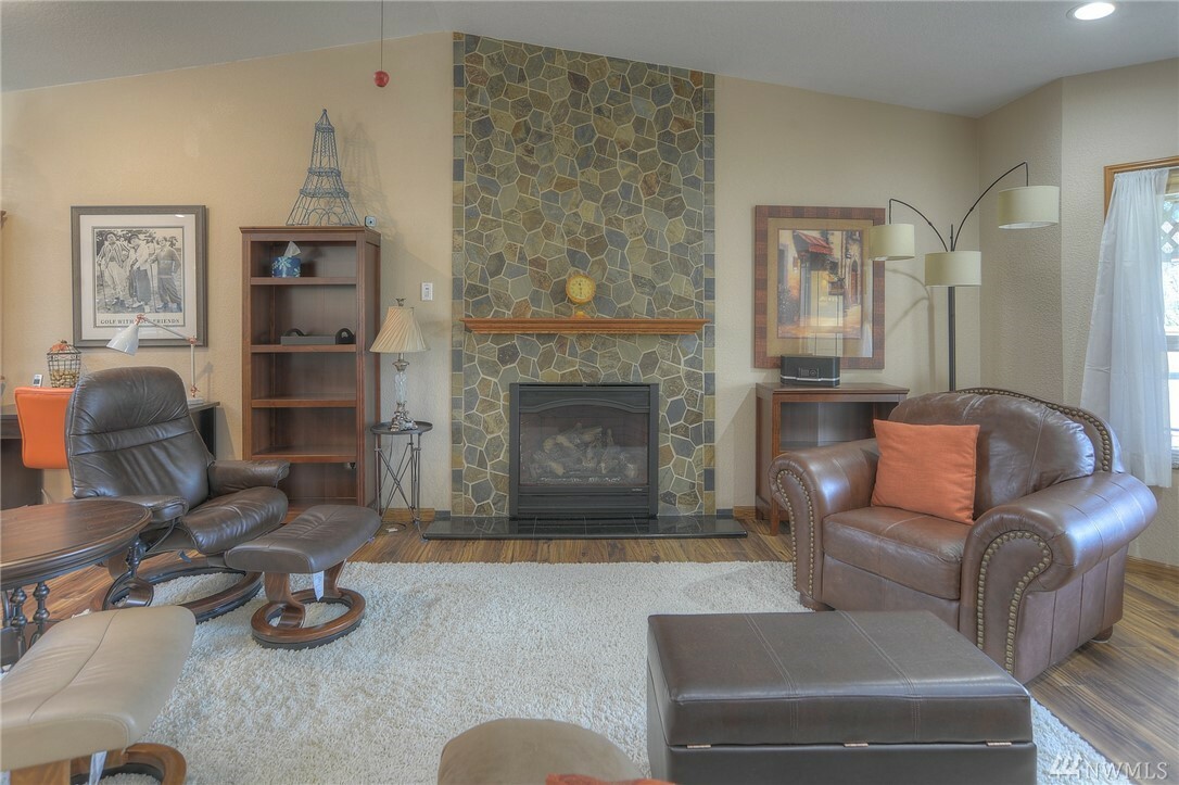Property Photo: 1519 Woodard Ct NW WA 98502