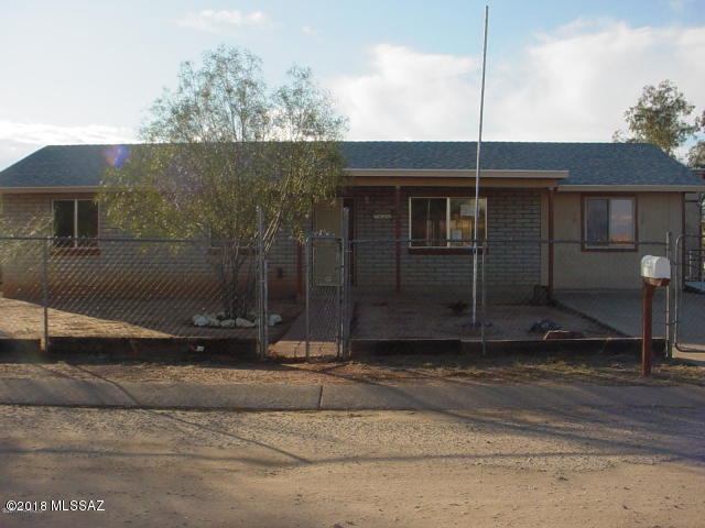 Property Photo: 7400 W Calle Medina AZ 85757