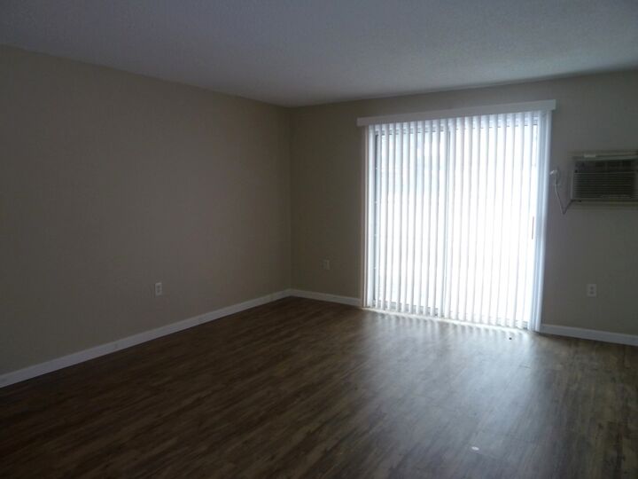 Property Photo:  7 St. James Place 701  NH 03062 