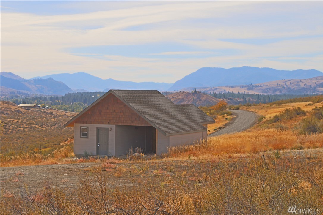 Property Photo: 41 Blackbird Rd WA 98862