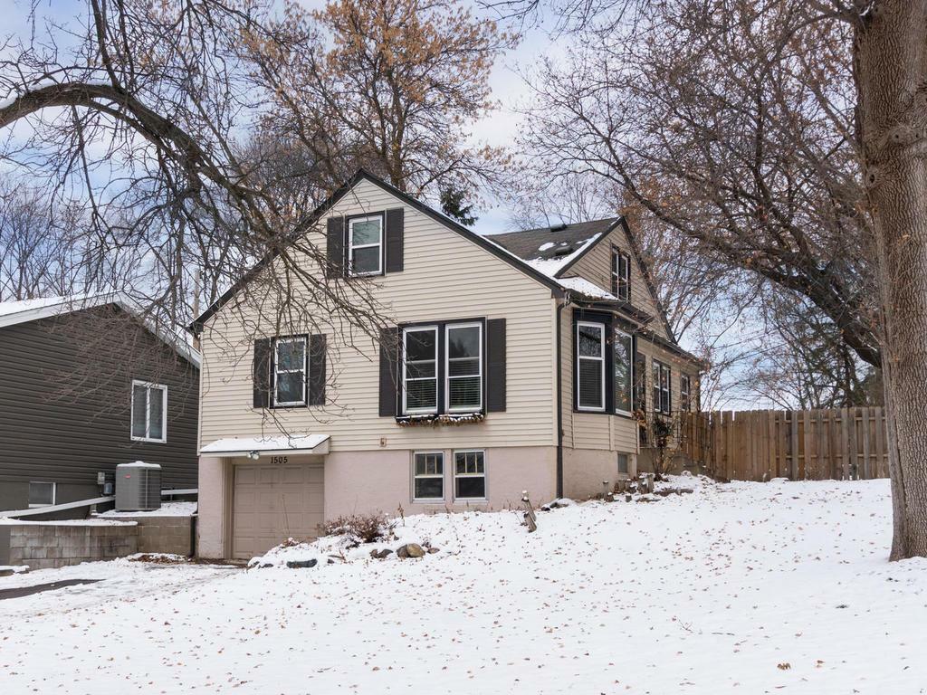 Property Photo: 1505 Jersey Avenue N MN 55427