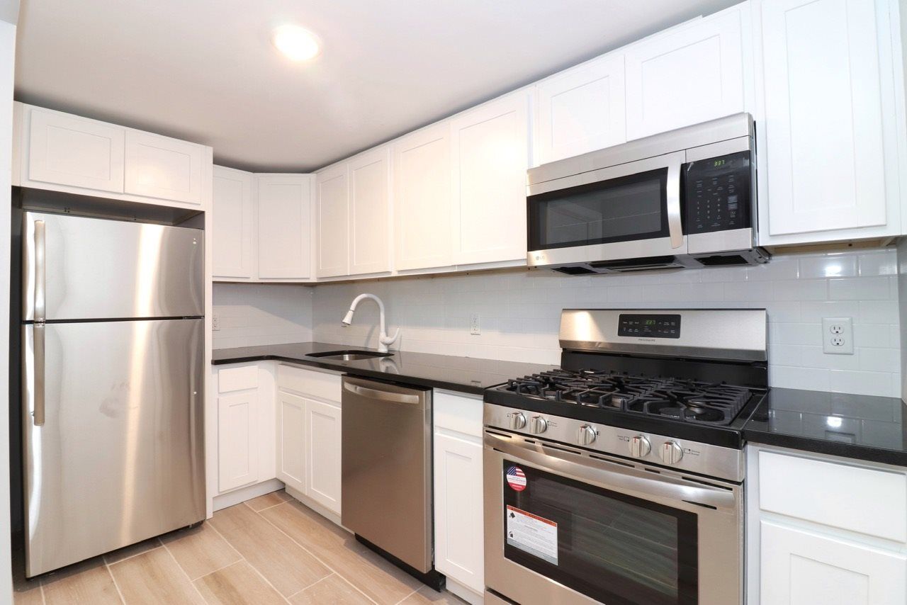 Property Photo:  238 South St 1  NJ 07307 