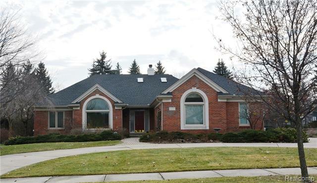 Property Photo:  1679 Devonshire Drive  MI 48098 