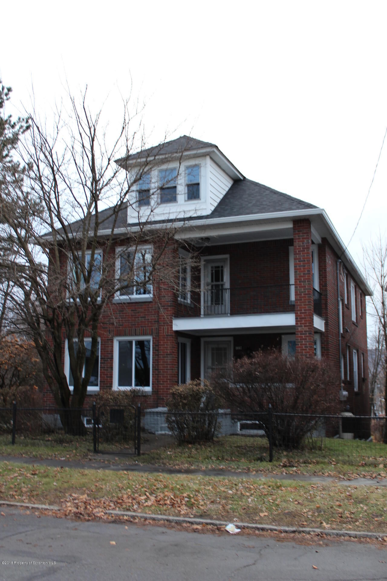 Property Photo:  1339 Jefferson Avenue  PA 18509 