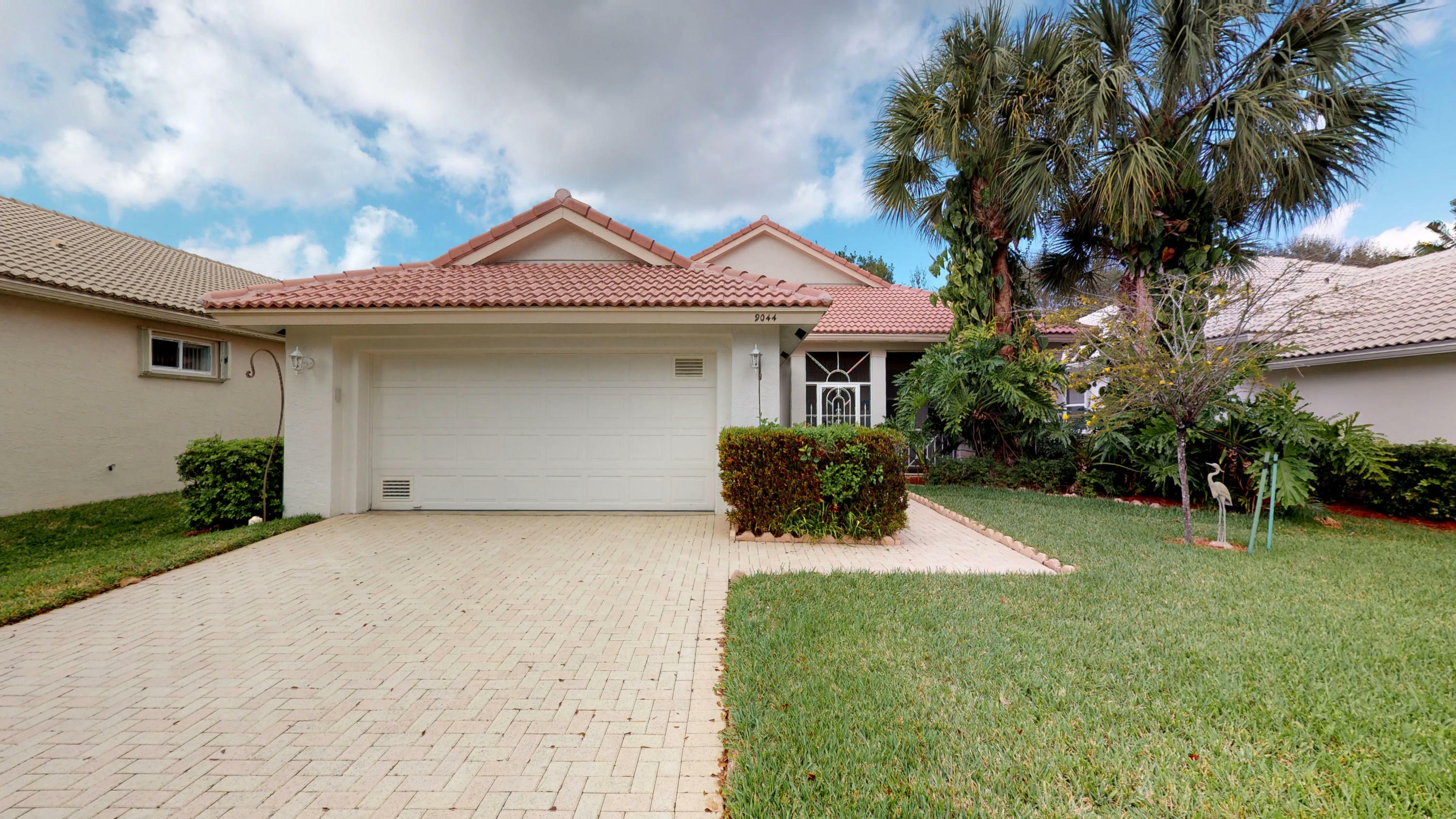 Property Photo: 9044 Bay Harbour Circle FL 33411