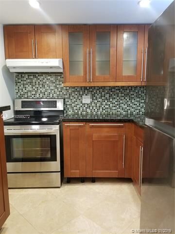 Property Photo:  947 Lenox Ave 202  FL 33139 