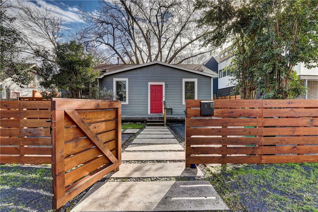 Property Photo:  2209 S 2nd Street  TX 78704 