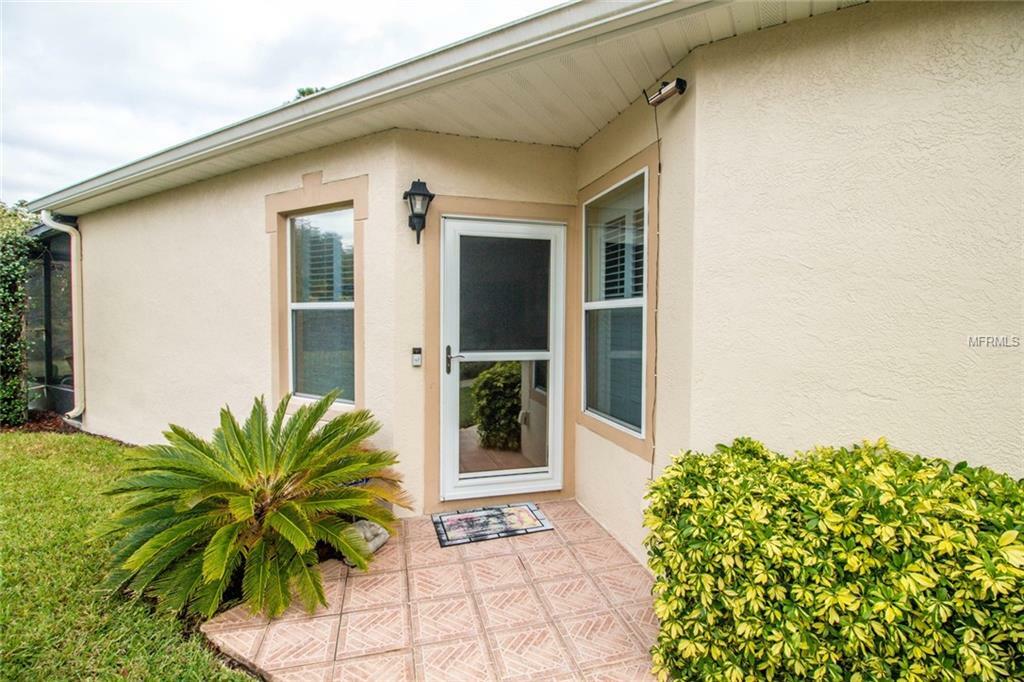 Property Photo:  7502 Surrey Pines Drive  FL 33572 