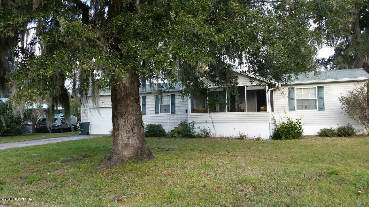 Property Photo:  407 Chestnut St  FL 32112 