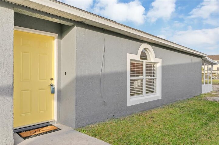 Property Photo: 6837 Ebans Bend FL 32807