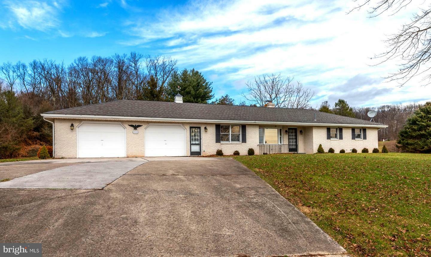 Property Photo: 1555 County Line Road PA 17372