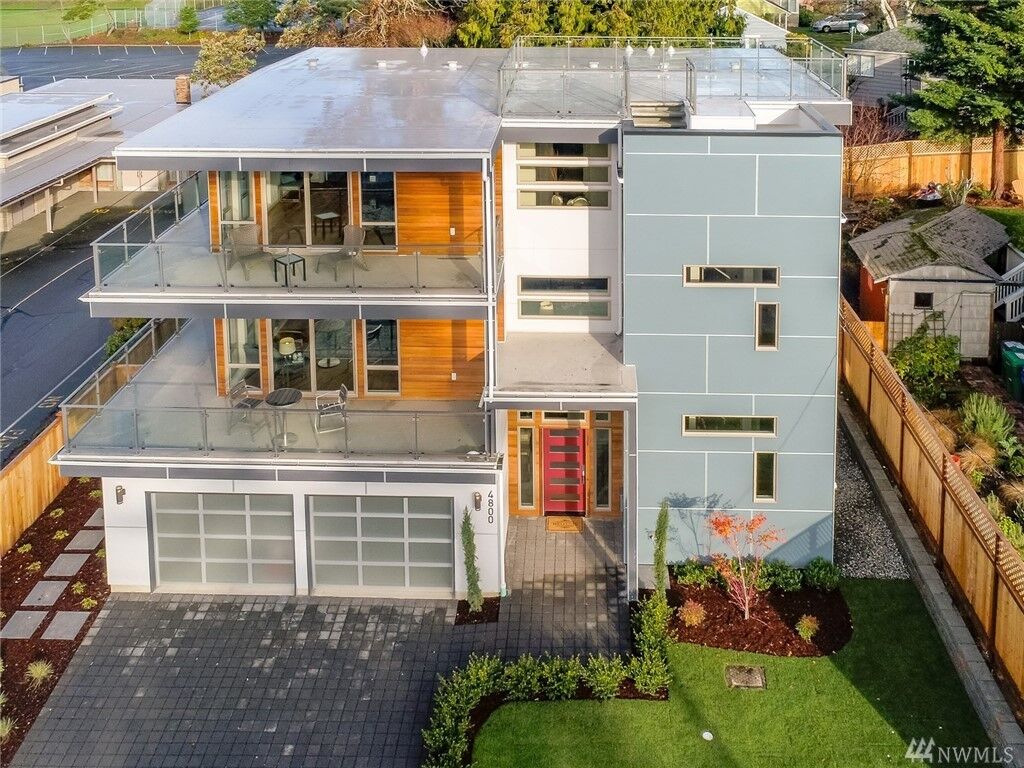 Property Photo: 4800 NE 70th St WA 98115