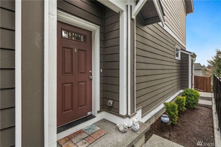 Property Photo: 4118 148th St SW D4 WA 98087