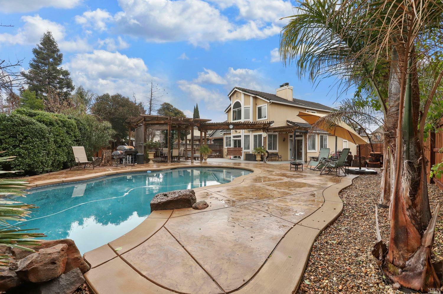 Property Photo:  643 Poppy Circle  CA 95687 