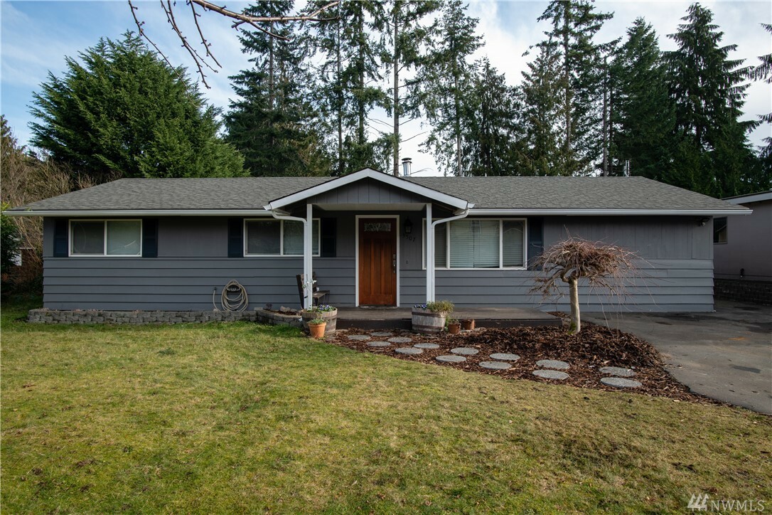 Property Photo:  3507 99th Dr SE  WA 98258 