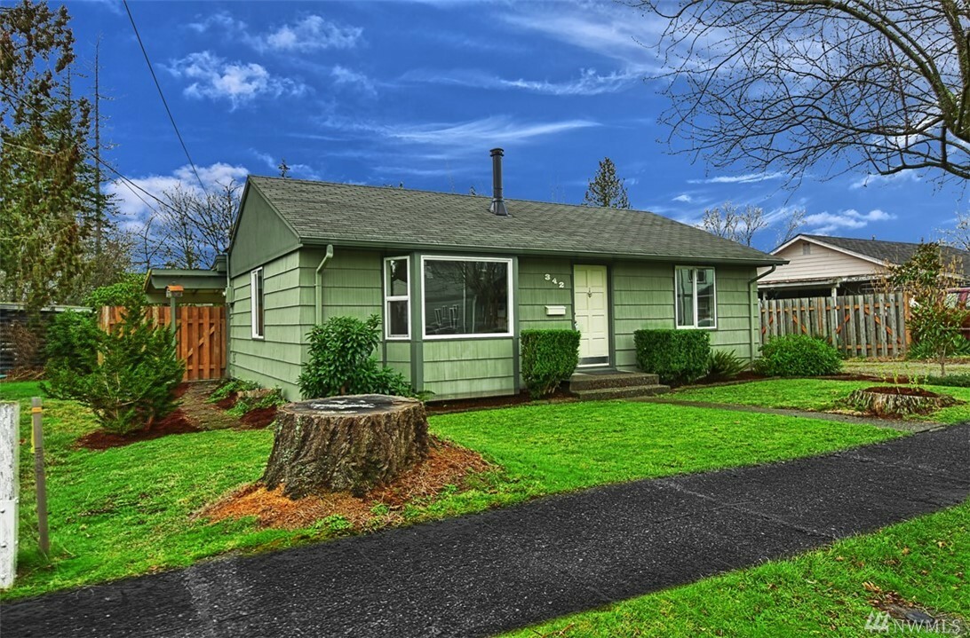 Property Photo:  342 S Cobb Ave  WA 98223 